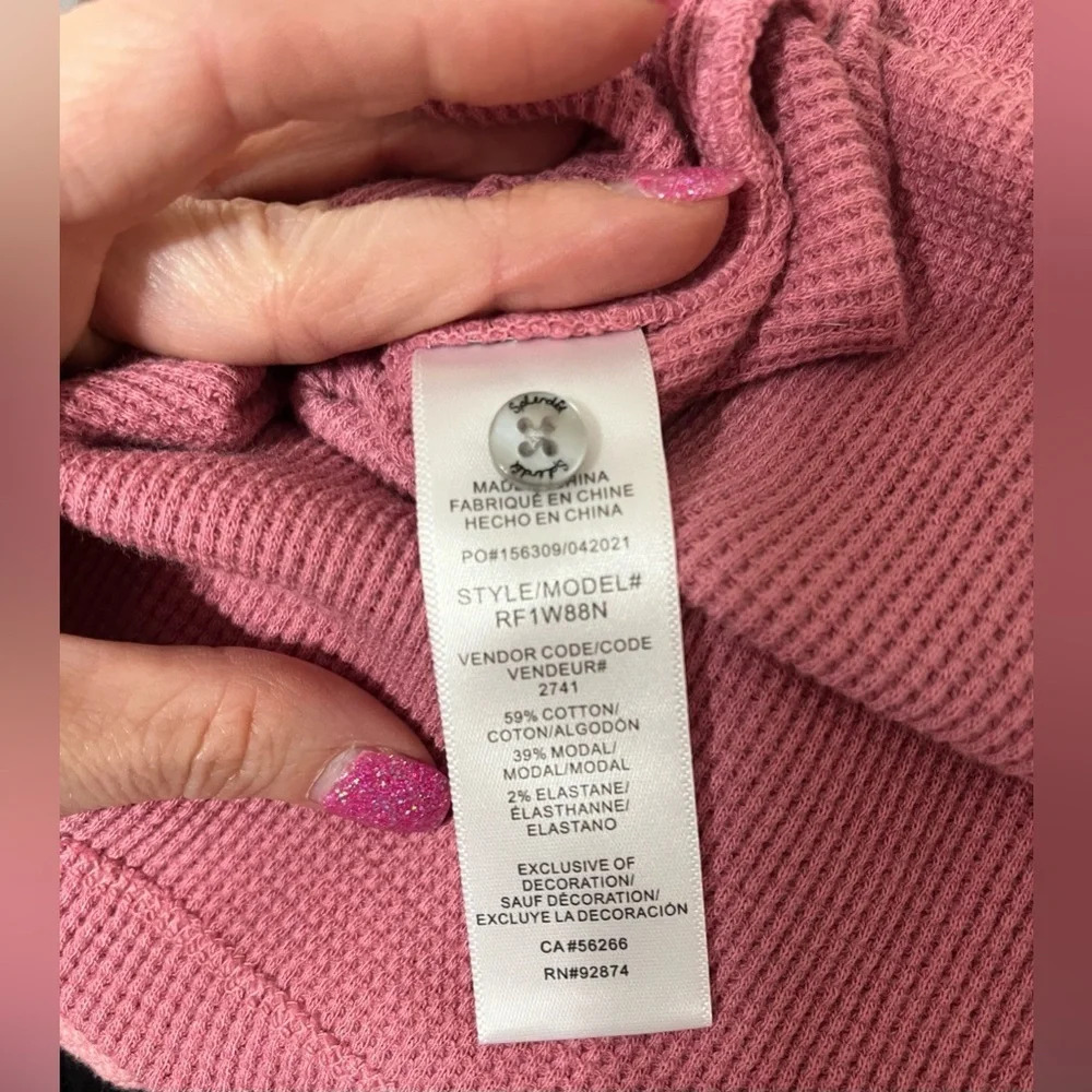Splendid Waffle Knit Henley Top in an ombré pink - Picture 4 of 5
